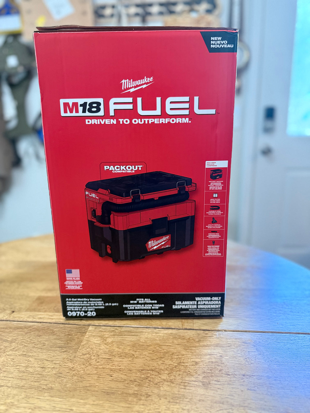 Milwaukee M18 FUEL PACKOUT 2.5 Gallon Wet/Dry Vacuum (0970-20)