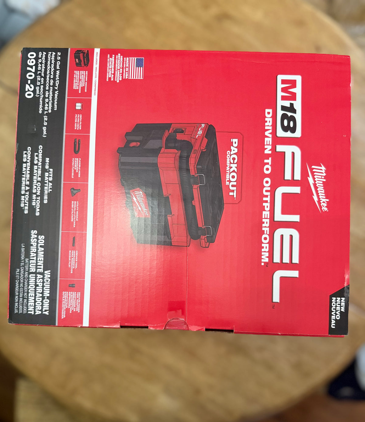 Milwaukee M18 FUEL PACKOUT 2.5 Gallon Wet/Dry Vacuum (0970-20)